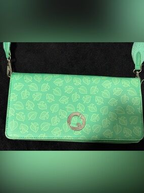 Animal Crossing New Horizons
Crossbody bag